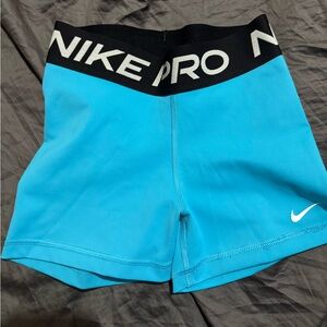 Women’s Nike pro compression shorts 3” XS